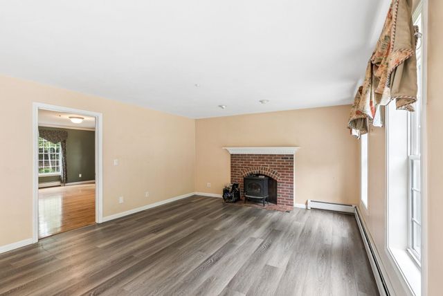88 Crawford Road, Chester, NH 03036