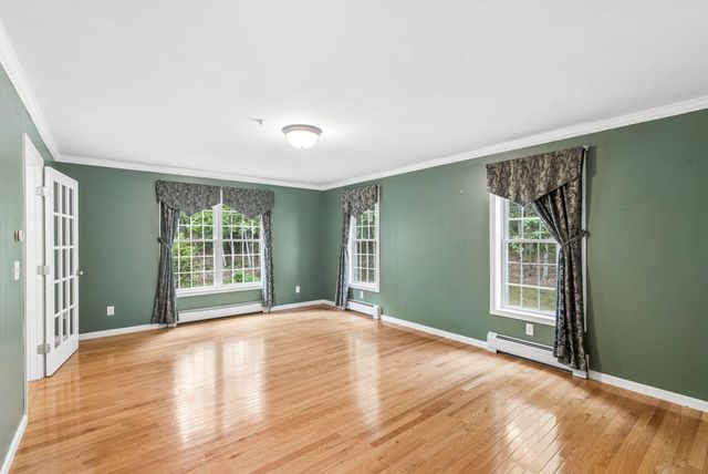 88 Crawford Road, Chester, NH 03036