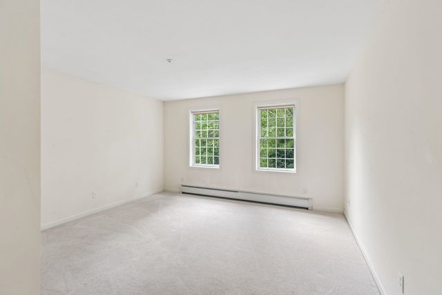 88 Crawford Road, Chester, NH 03036