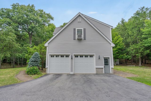88 Crawford Road, Chester, NH 03036