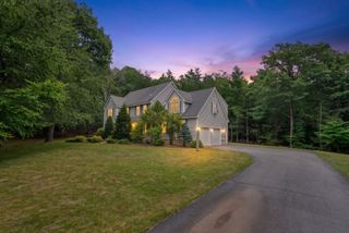 88 Crawford Road, Chester, NH 03036