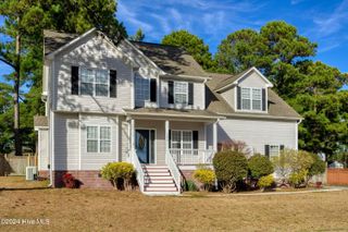 106 Creeks Edge Drive, Sneads Ferry, NC 28460