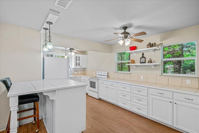 378 E Shore Drive, Wills Point, TX 75169