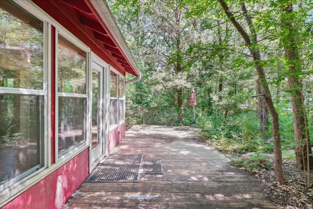 378 E Shore Drive, Wills Point, TX 75169