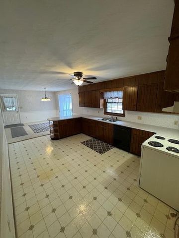 1712 Grandview RD, Bedford, VA 24523