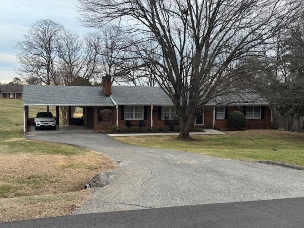 1712 Grandview RD, Bedford, VA 24523