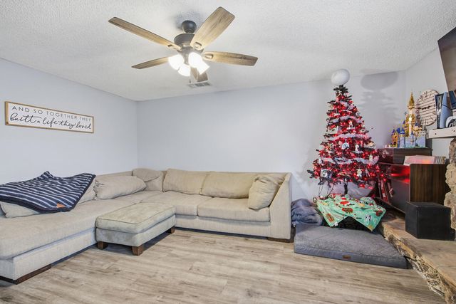 2030 S Woodland Street, Visalia, CA 93277