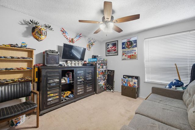 2030 S Woodland Street, Visalia, CA 93277