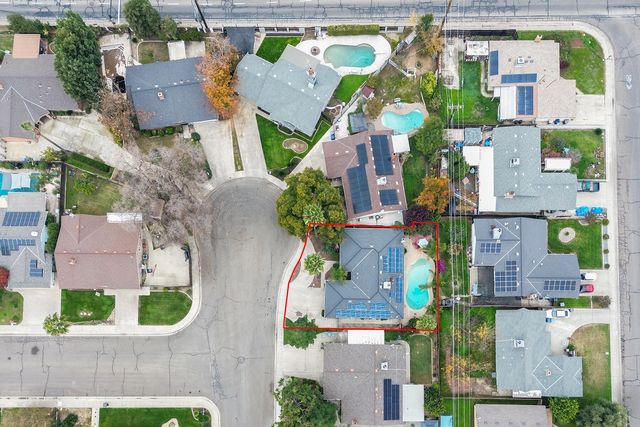 2030 S Woodland Street, Visalia, CA 93277