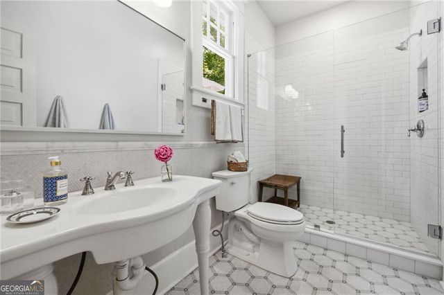 211 Freyer Drive NE, Marietta, GA 30060
