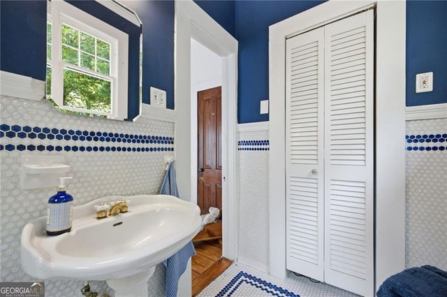 211 Freyer Drive NE, Marietta, GA 30060