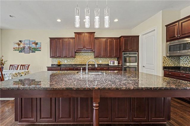 303 Connemara Ct, Pine Twp, PA 16046