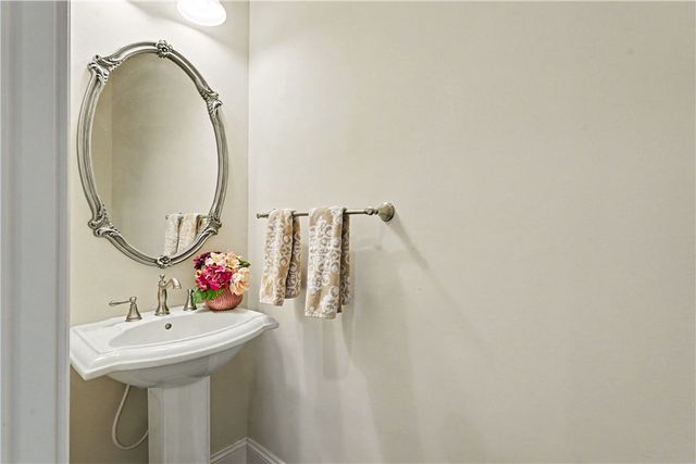 303 Connemara Ct, Pine Twp, PA 16046