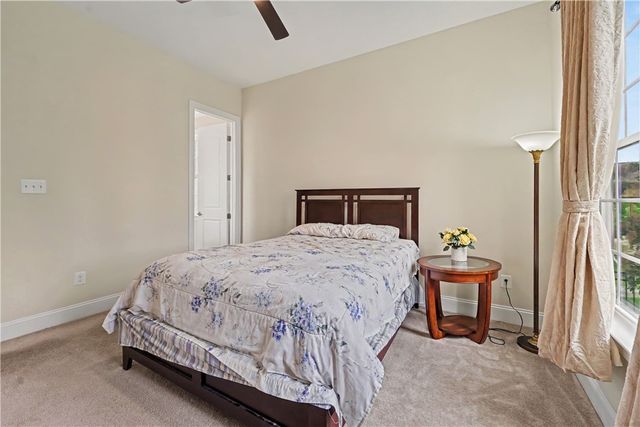 303 Connemara Ct, Pine Twp, PA 16046