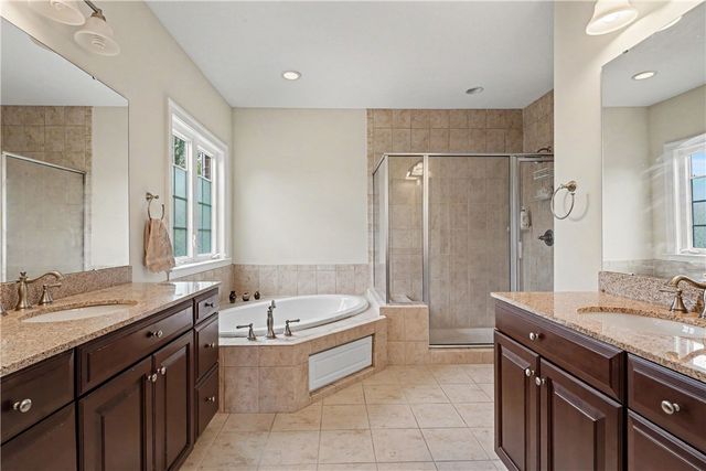 303 Connemara Ct, Pine Twp, PA 16046