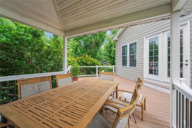 303 Connemara Ct, Pine Twp, PA 16046