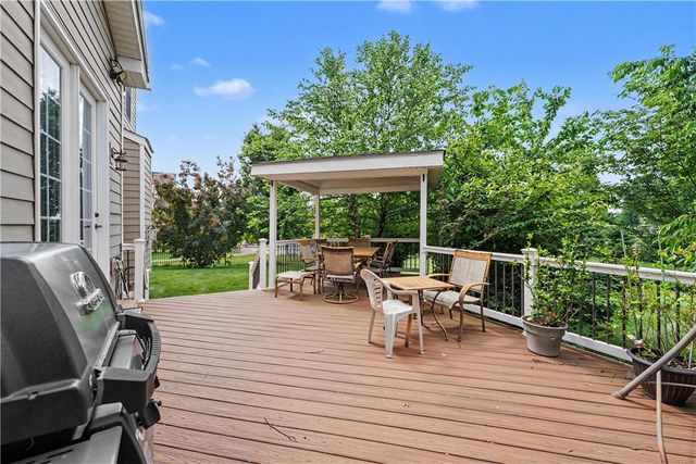 303 Connemara Ct, Pine Twp, PA 16046