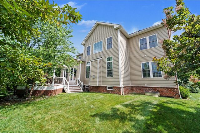 303 Connemara Ct, Pine Twp, PA 16046