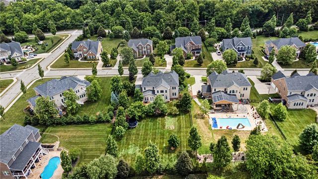 303 Connemara Ct, Pine Twp, PA 16046