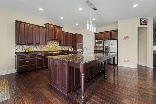 303 Connemara Ct, Pine Twp, PA 16046