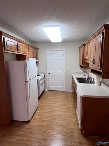 162 Sycamore Place, Athens, AL 35611