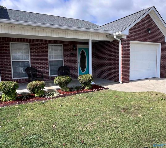 162 Sycamore Place, Athens, AL 35611