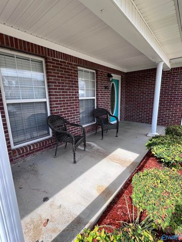 162 Sycamore Place, Athens, AL 35611