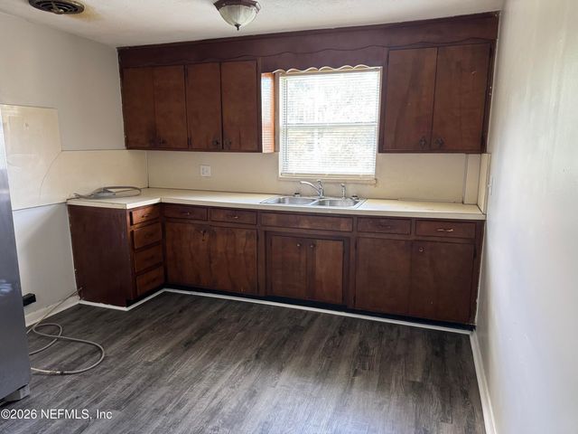 325 CENTURA Drive, Orange Park, FL 32073