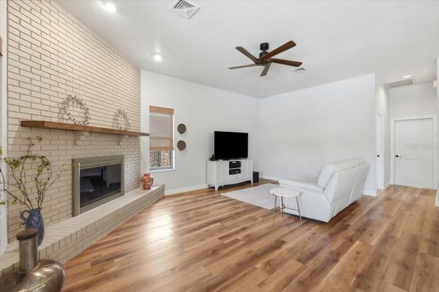 3943 CHEVERLY DRIVE E, Lakeland, FL 33813