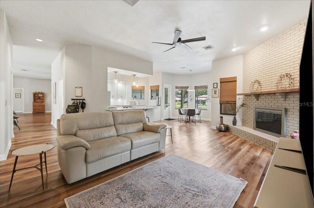 3943 CHEVERLY DRIVE E, Lakeland, FL 33813