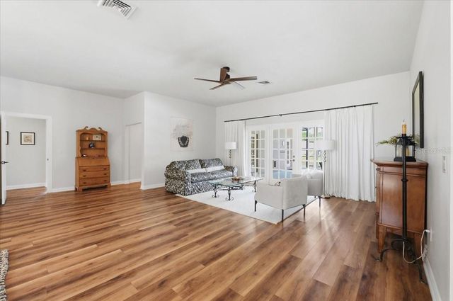 3943 CHEVERLY DRIVE E, Lakeland, FL 33813
