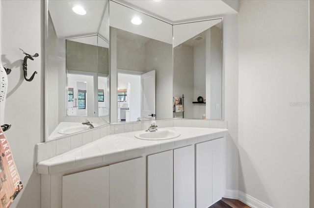 3943 CHEVERLY DRIVE E, Lakeland, FL 33813