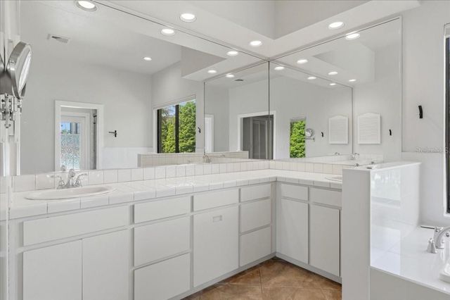 3943 CHEVERLY DRIVE E, Lakeland, FL 33813