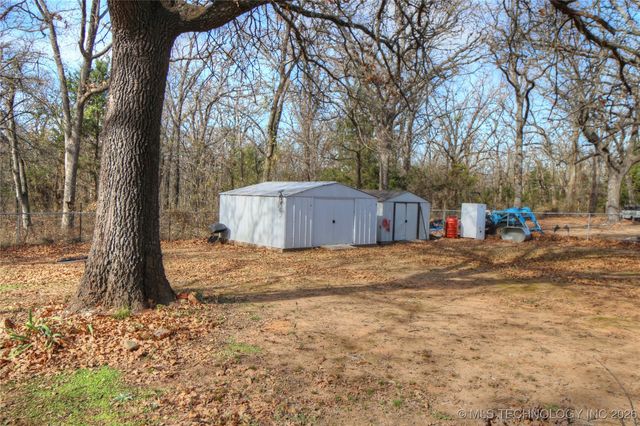 7327 Sunset Circle, Kingston, OK 73439