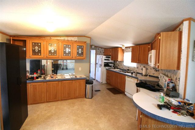 7327 Sunset Circle, Kingston, OK 73439