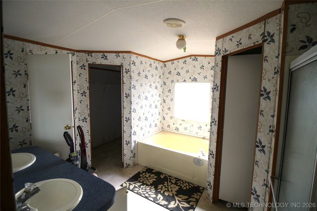 7327 Sunset Circle, Kingston, OK 73439