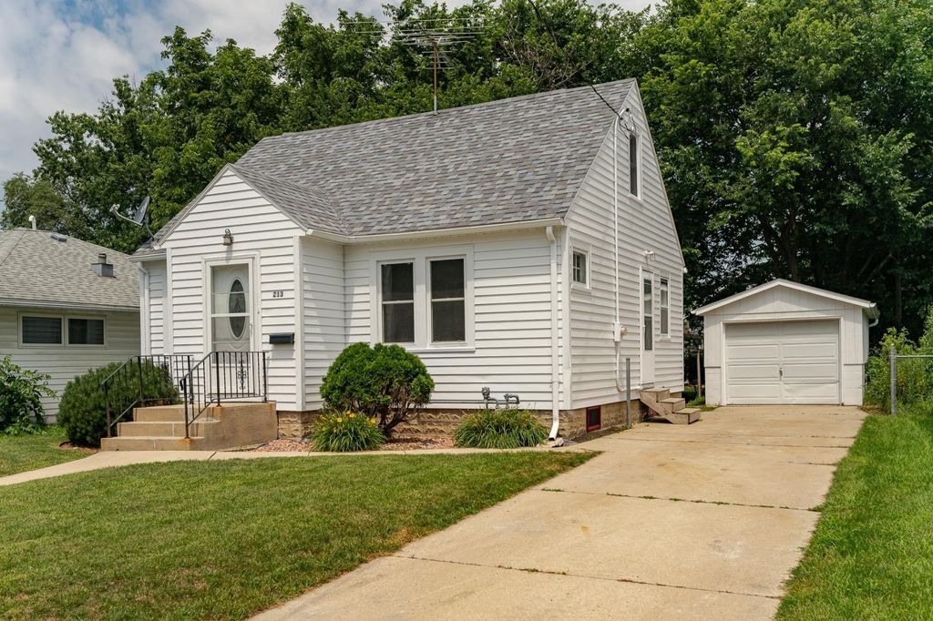 213 11th Street SE, Rochester, MN 55904