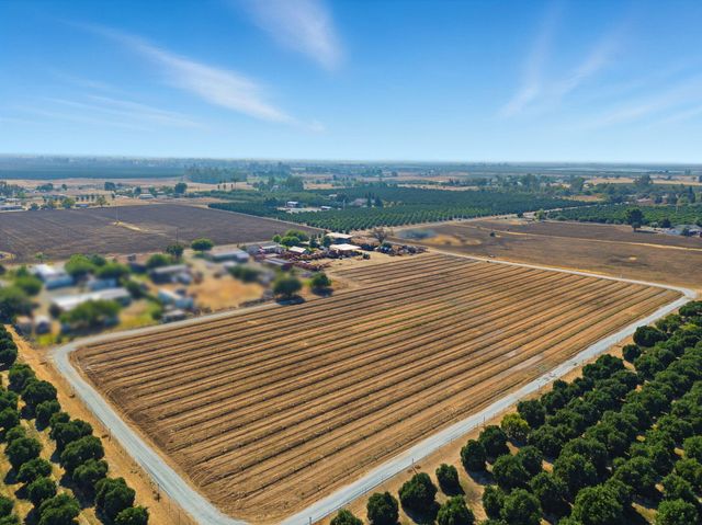 24346 Ave 106, Terra Bella, CA 93270