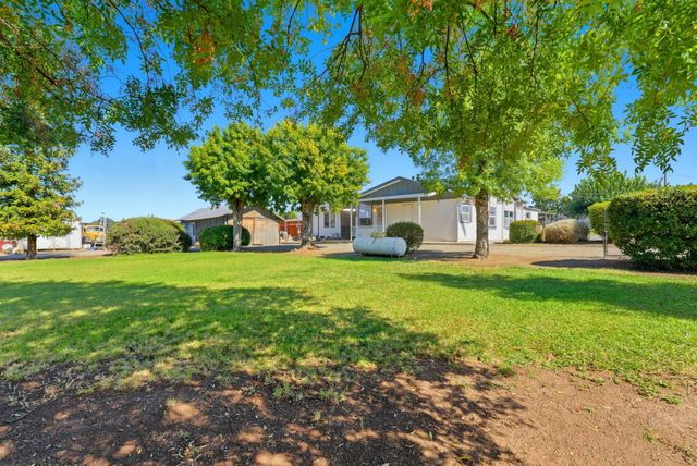 24346 Ave 106, Terra Bella, CA 93270