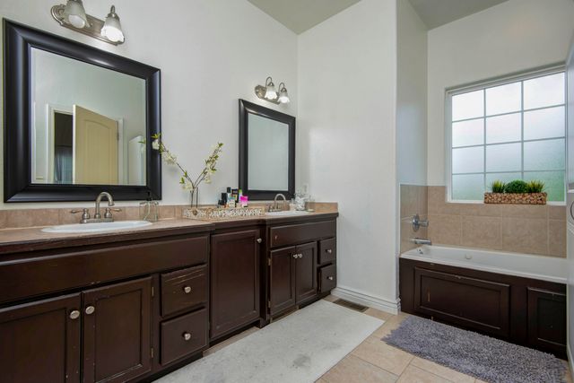 293 Quarry Loop, Sparta, MO 65753