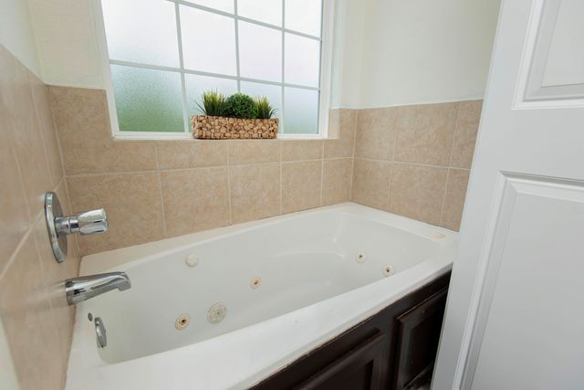 293 Quarry Loop, Sparta, MO 65753