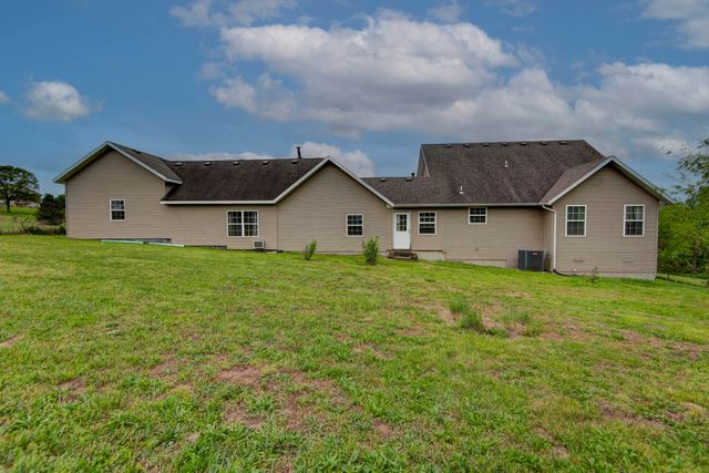 293 Quarry Loop, Sparta, MO 65753