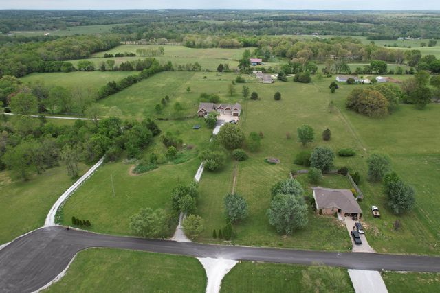 293 Quarry Loop, Sparta, MO 65753