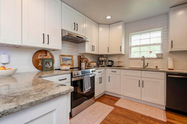 293 Quarry Loop, Sparta, MO 65753