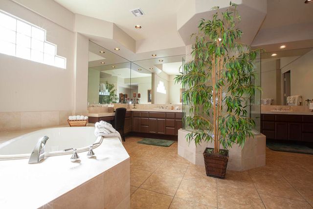79702 Mission Drive E, La Quinta, CA 92253