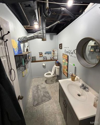 30 Trade Winds Drive, St Peters, MO 63376