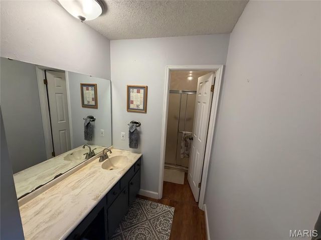 30 Trade Winds Drive, St Peters, MO 63376