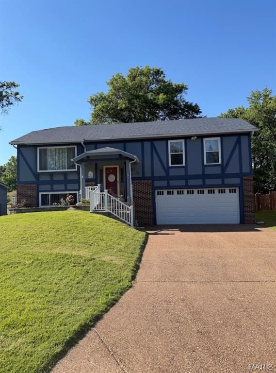 30 Trade Winds Drive, St Peters, MO 63376