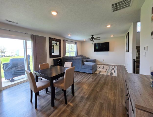 428 Saint James Gate, Newark, OH 43055