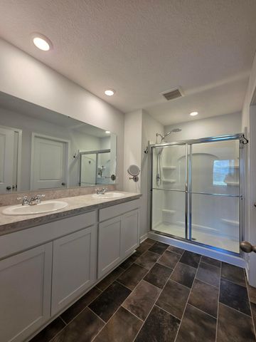 428 Saint James Gate, Newark, OH 43055